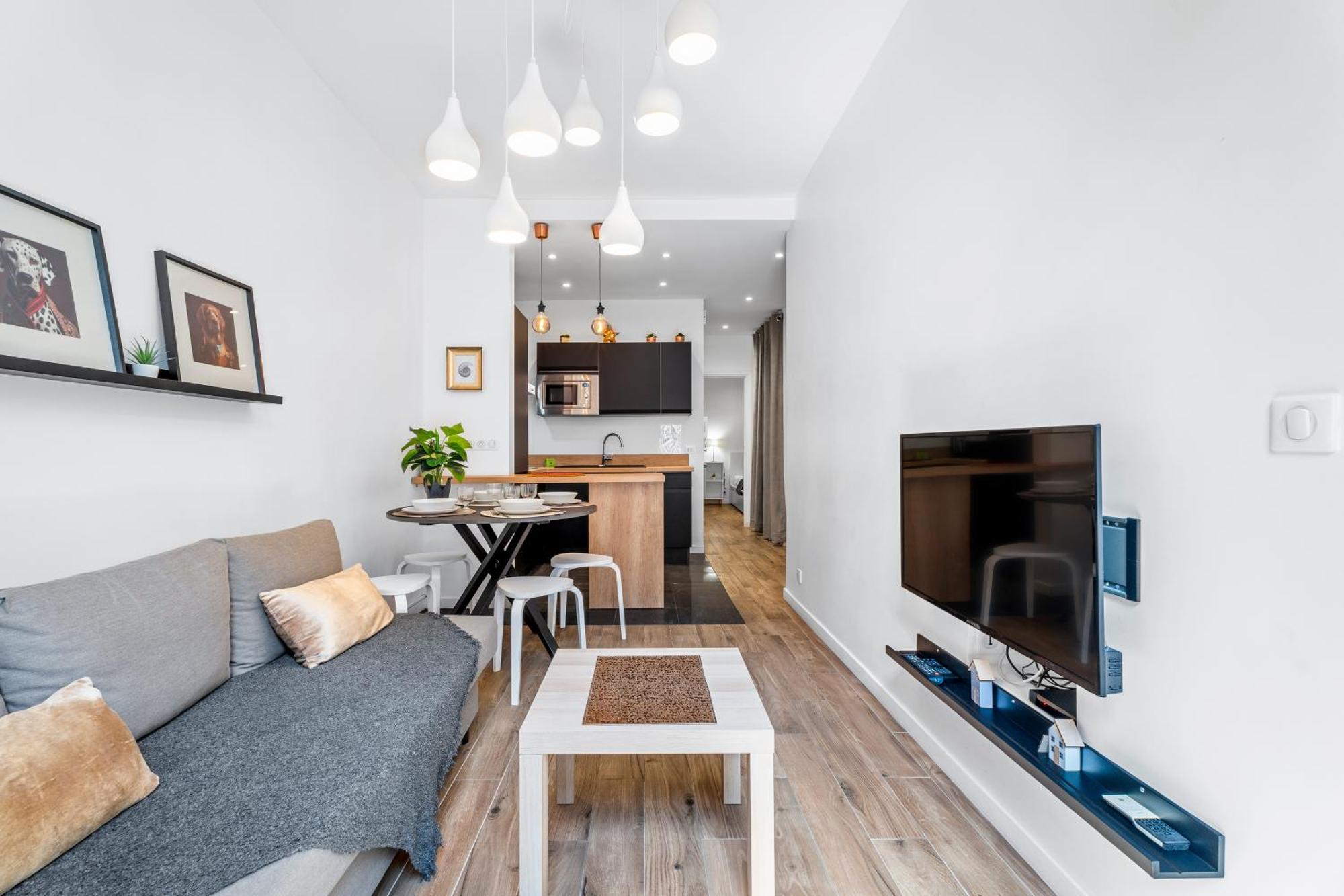 Apartment Renting - Rossetti - Modern Haven Heart Of Old